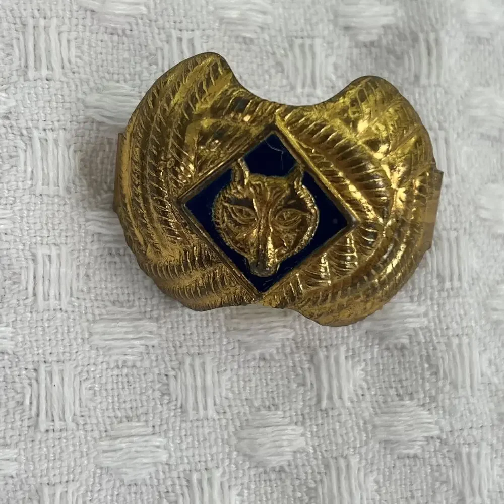 Vintage Boy Scout BSA Cub Scout Wolf Rank Neckerchief Slide - Metal Knot